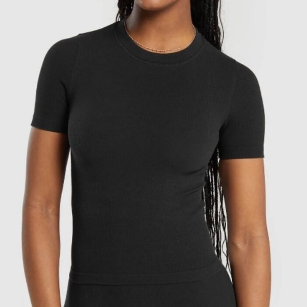 Women's Black Short-Sleeve Ribbed Tee